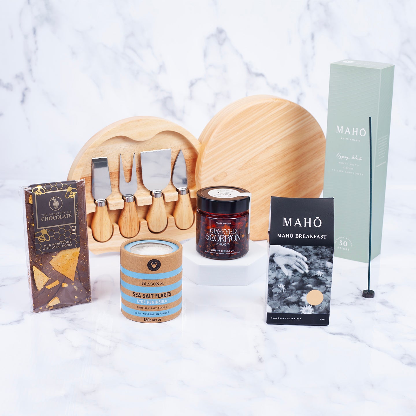 The Hamper Sweet Home Gift Hamper by Artisan Hamper Company. The perfect gift for any occasion including Housewarming gifts, settlement gifts, wedding gifts and engagement gifts